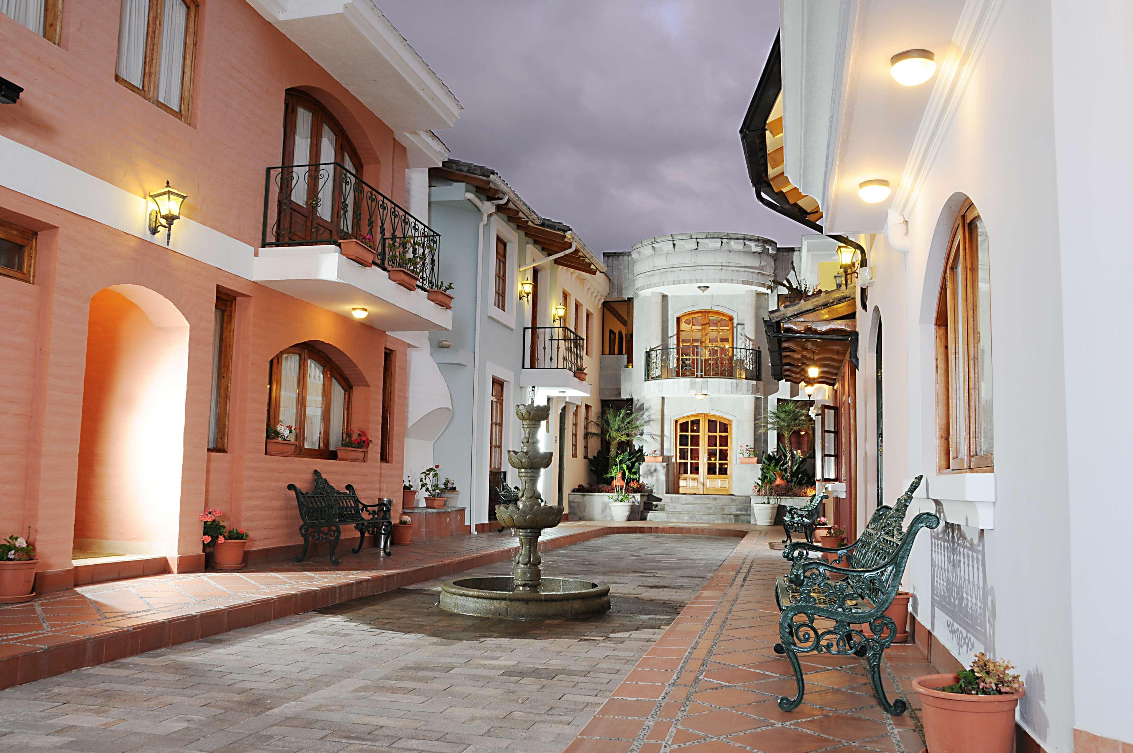 Hotel Rincon De Puembo; BW Signature Collection Exterior photo